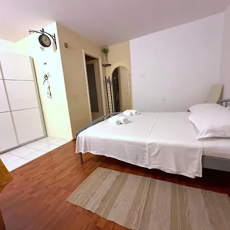 Comfort Within The Palace Centre